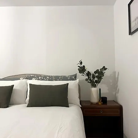 Apartment Puerta Del Camino 5 - Patio Y Wifi *